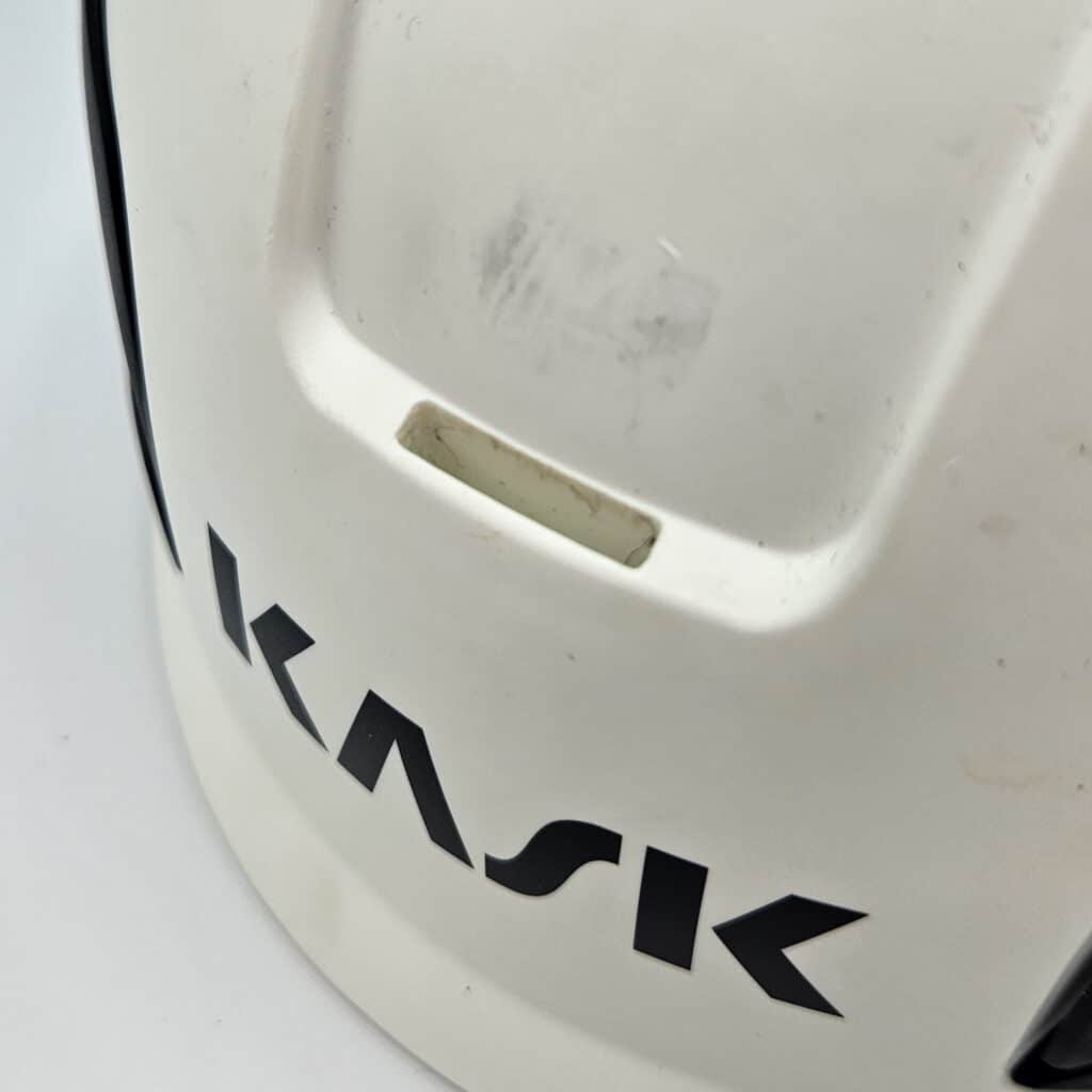 kask kiinnike ilman kiinnikettä aukko